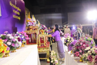 พิธีวางพานพุ่มเพื่อเฉลิมพระเกียรติสมเด็จพระเทพรัตนราชสุดาฯที ... Image 1