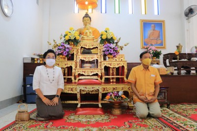 พิธีตักบาตรและถวายผ้าอาบน้ำฝน ณ วัดธรรมบูชา Image 1