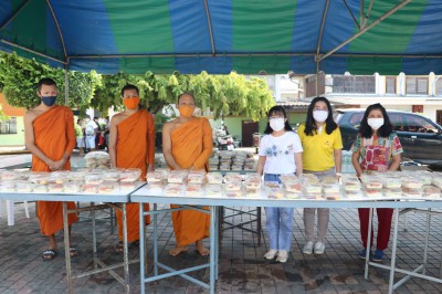 ลงพื้นที่ร่วมมอบอาหารแก่พี่น้องประชาชน ณ วัดธรรมบูชา Image 1